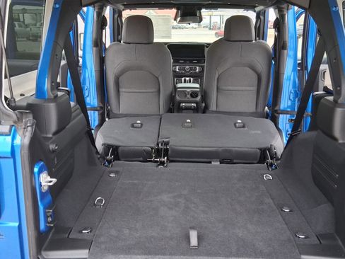 New 2026 Jeep Wrangler Unlimited Sport w/ Convenience Group image 20