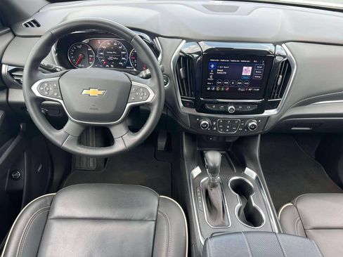 Used 2023 Chevrolet Traverse Premier AWD/4WD image 12