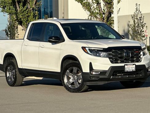 Certified 2024 Honda Ridgeline TrailSport image 2