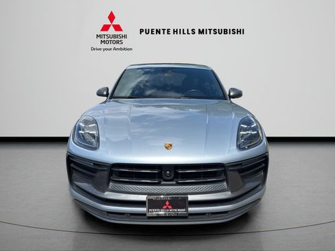 Used 2023 Porsche Macan Turbo AWD/4WD image 2