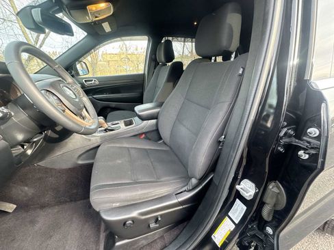 Used 2016 Jeep Grand Cherokee Laredo w/ Quick Order Package 23E image 21