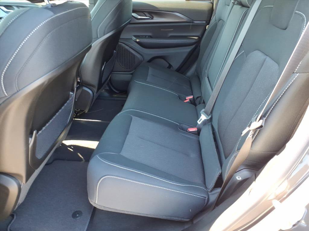 New 2026 Jeep Grand Cherokee Laredo AWD/4WD image 5