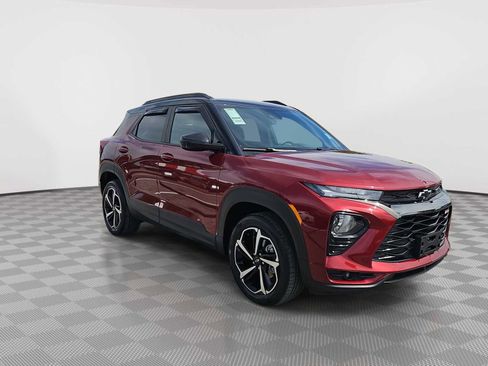 Certified 2023 Chevrolet TrailBlazer RS w/ Convenience Package AWD/4WD image 2