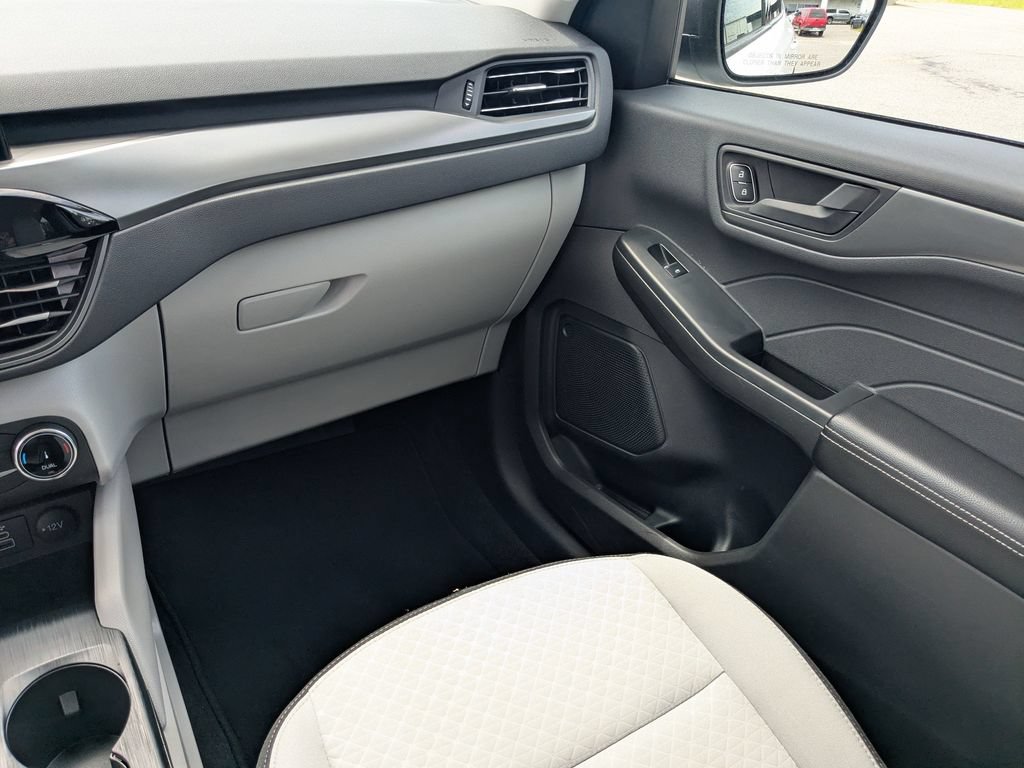 Used 2025 Ford Escape Active FWD image 17