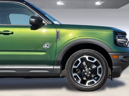 Used 2023 Ford Bronco Sport Outer Banks w/ Tech Package image 35