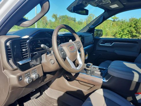New 2026 GMC Sierra 1500 SLT w/ SLT Premium Plus Package image 14