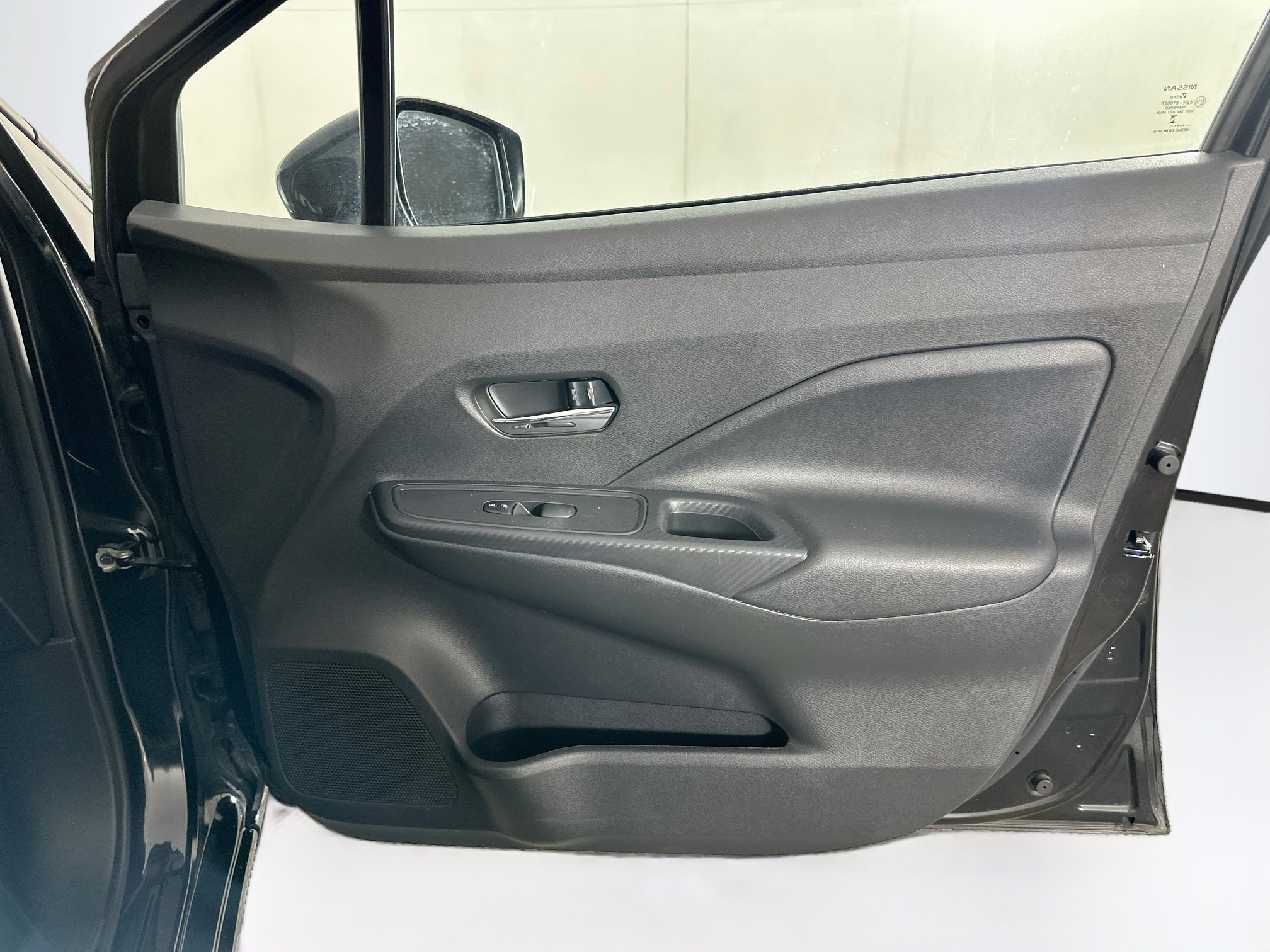 Used 2025 Nissan Versa SV FWD image 29
