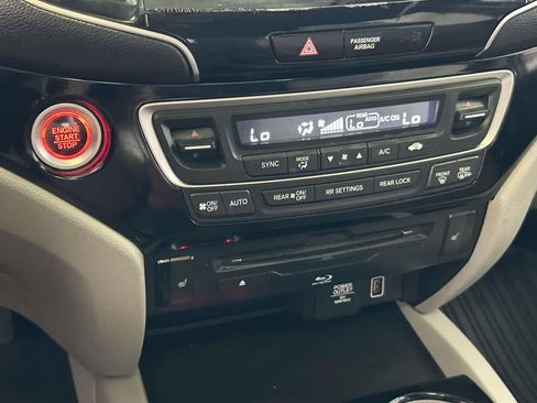 Used 2022 Honda Pilot Touring image 26