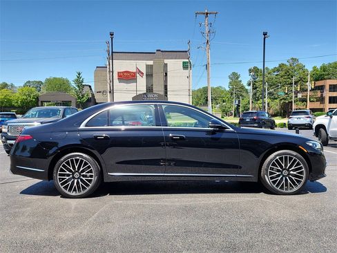 New 2025 Mercedes-Benz S 580 4MATIC Sedan image 6