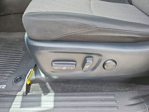 Used 2020 Toyota 4Runner SR5 image 17