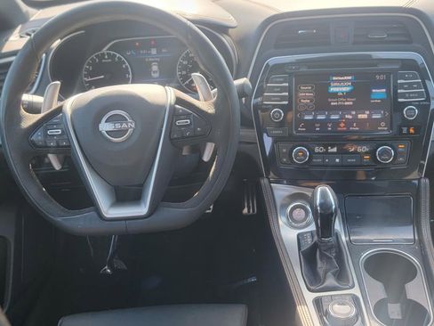 Used 2023 Nissan Maxima SR w/ Sport Mat Group FWD image 16