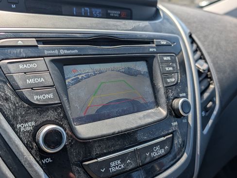 Used 2016 Hyundai Elantra Value Edition FWD image 17