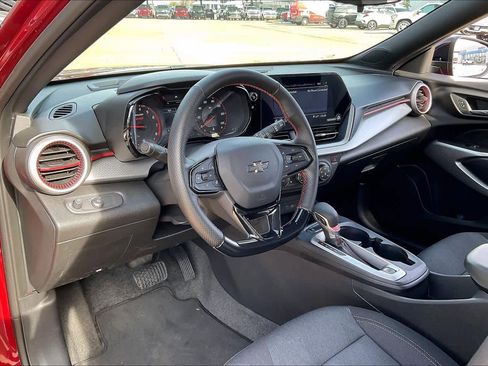 Certified 2025 Chevrolet Trax RS w/ Driver Confidence Package image 16