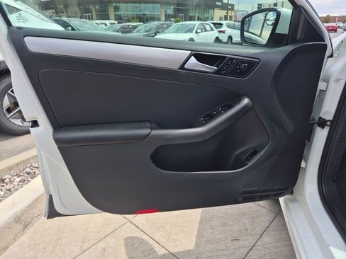 Used 2018 Volkswagen Jetta S w/ Cold Weather Package FWD image 13