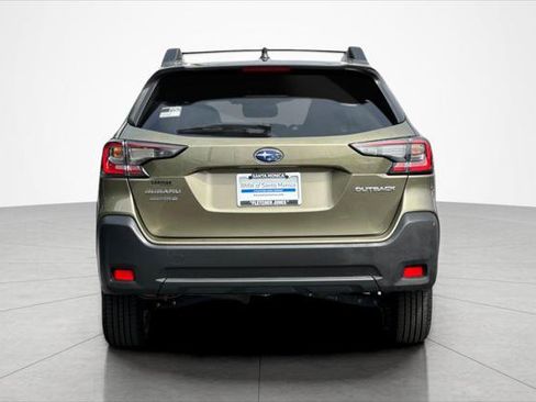 Used 2023 Subaru Outback Premium image 4