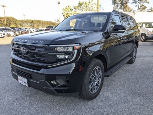 Certified 2025 Ford Expedition Max Active image 8