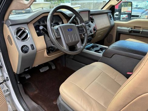 Used 2015 Ford F250 Lariat w/ Lariat Ultimate Package AWD/4WD image 10
