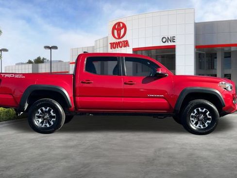 Used 2016 Toyota Tacoma TRD Off-Road w/ Towing Package RWD image 3
