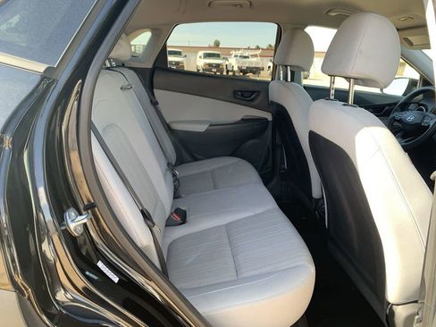 Used 2023 Hyundai Kona SEL AWD/4WD image 25