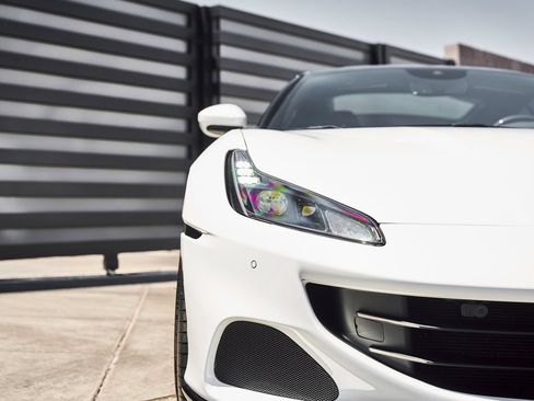 Used 2022 Ferrari Portofino M RWD image 9