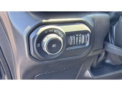 Used 2022 Jeep Wrangler Unlimited Sport AWD/4WD image 15