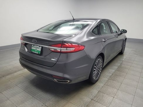 Used 2017 Ford Fusion SE w/ Fusion SE Technology Package image 9