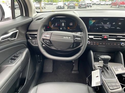 New 2026 Kia Sportage EX w/ EX Panorama Roof Package FWD image 13