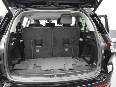 Used 2023 Jeep Grand Cherokee L Limited w/ Black Appearance Package image 7