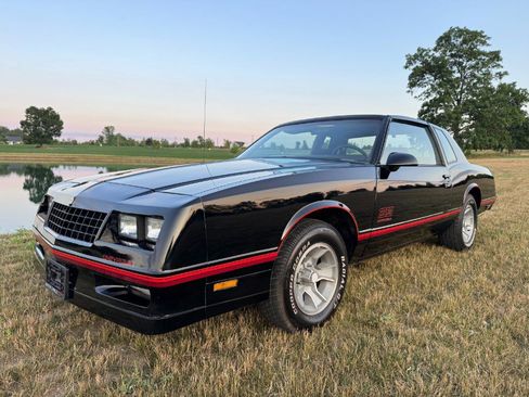 Used 1988 Chevrolet Monte Carlo SS RWD image 1