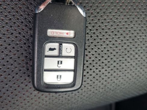 Used 2022 Honda Pilot Black Edition image 35