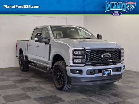 New 2026 Ford F250 Lariat w/ Black Appearance Package AWD/4WD image 2