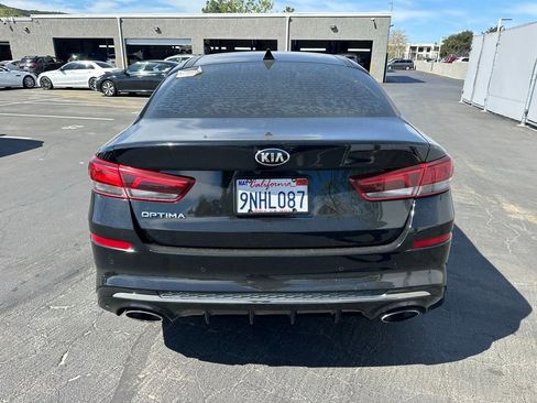 Used 2020 Kia Optima SE image 3