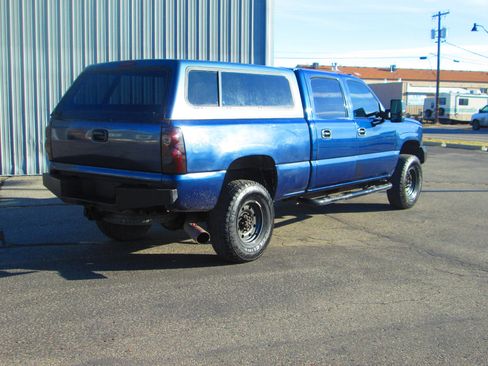 Used 2007 GMC Sierra 2500 SLE w/ Heavy-Duty Power Package image 3