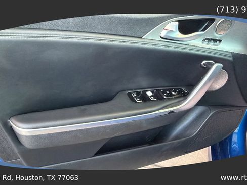 Used 2019 Kia Stinger GT2 image 18