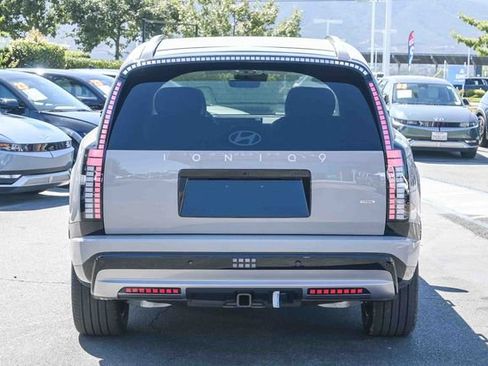 New 2026 Hyundai Ioniq 9 Limited AWD/4WD image 6