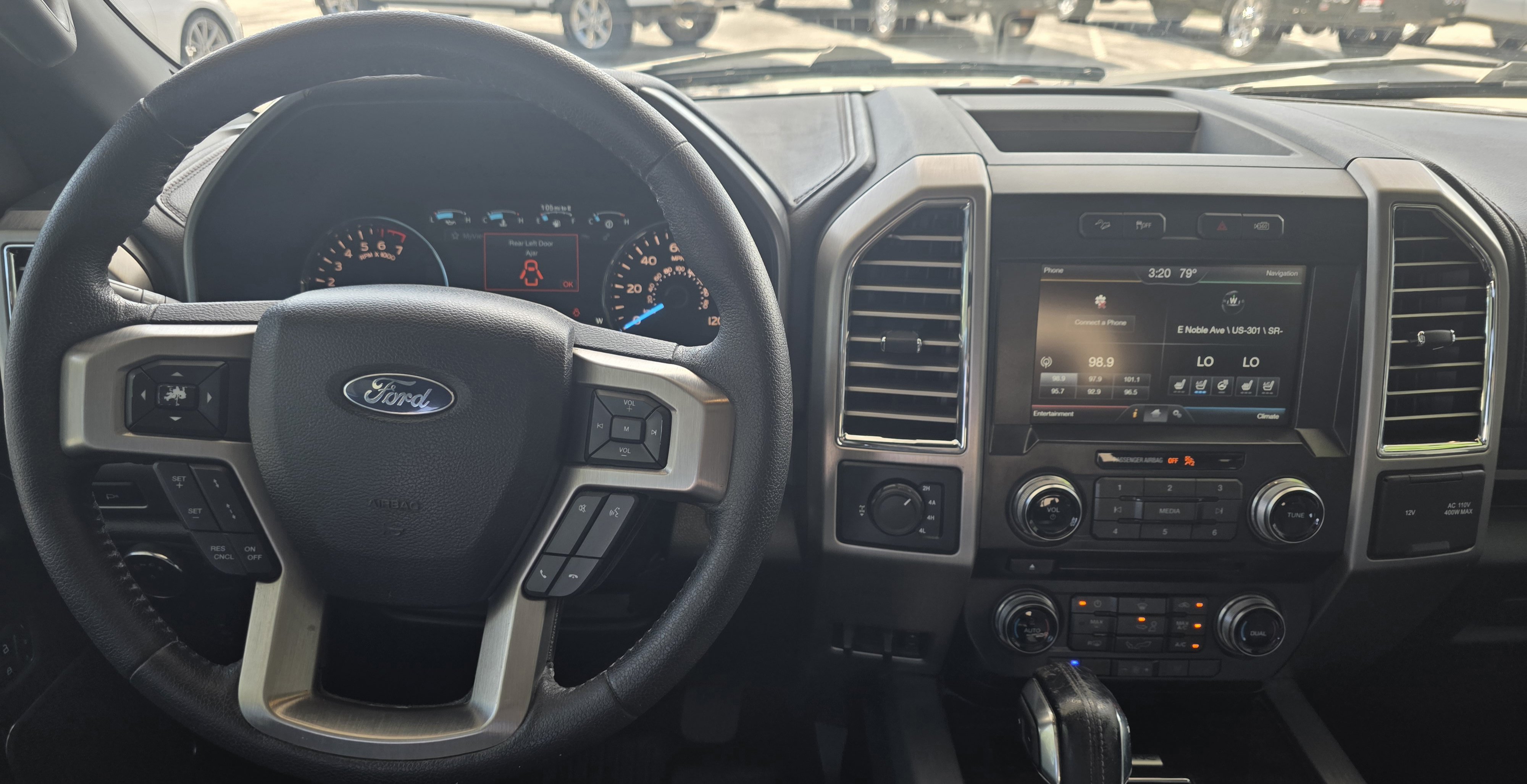 Used 2015 Ford F150 Platinum w/ Equipment Group 701A Luxury AWD/4WD image 18