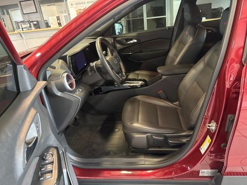 Used 2025 Chevrolet Trax RS w/ Driver Confidence Package FWD image 15