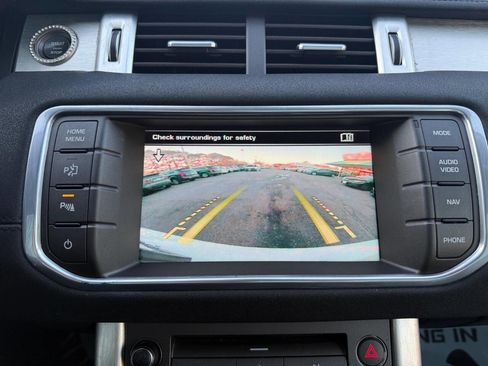 Used 2015 Land Rover Range Rover Evoque Pure Premium image 17