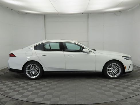 Certified 2025 BMW 530i 530i image 5