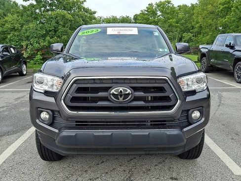 Certified 2023 Toyota Tacoma SR5 AWD/4WD image 2