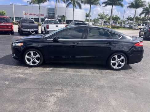 Used 2016 Ford Fusion SE w/ Equipment Group 201A FWD image 1