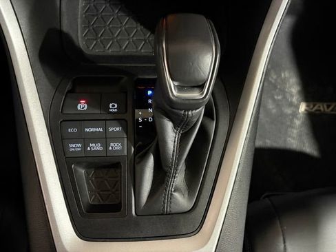 Certified 2024 Toyota RAV4 XLE Premium image 25