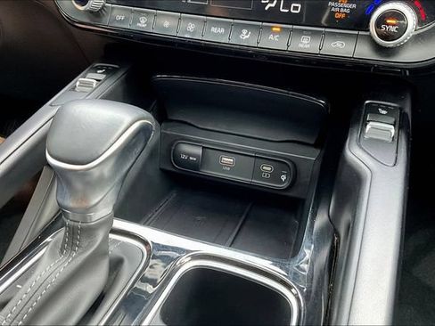Used 2024 Kia Telluride S w/ S Sunroof Package AWD/4WD image 16