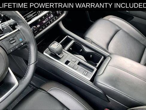 Used 2024 Nissan Pathfinder SL w/ SL Premium Package FWD image 17