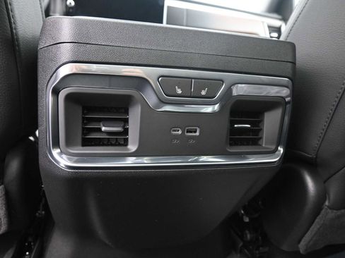 New 2026 GMC Sierra 3500 Denali w/ Denali Reserve Package image 25