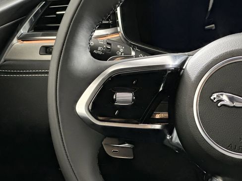 Used 2026 Jaguar F-PACE R-Dynamic S image 15