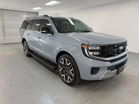 New 2026 Ford Expedition Platinum image 6