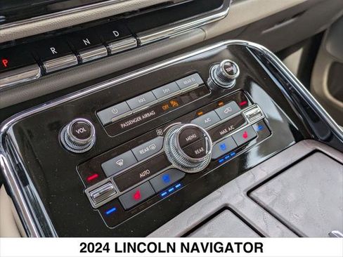 New 2024 Lincoln Navigator Reserve image 20