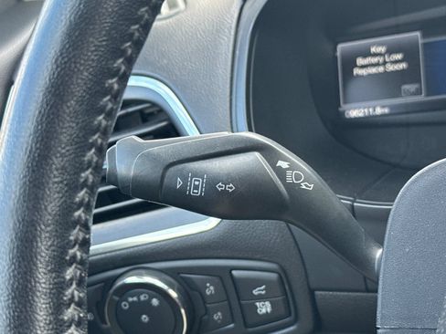 Used 2022 Ford Edge Titanium AWD/4WD image 38