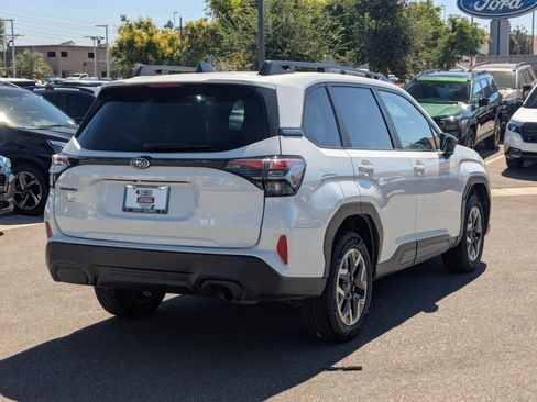 Certified 2025 Subaru Forester AWD/4WD image 5